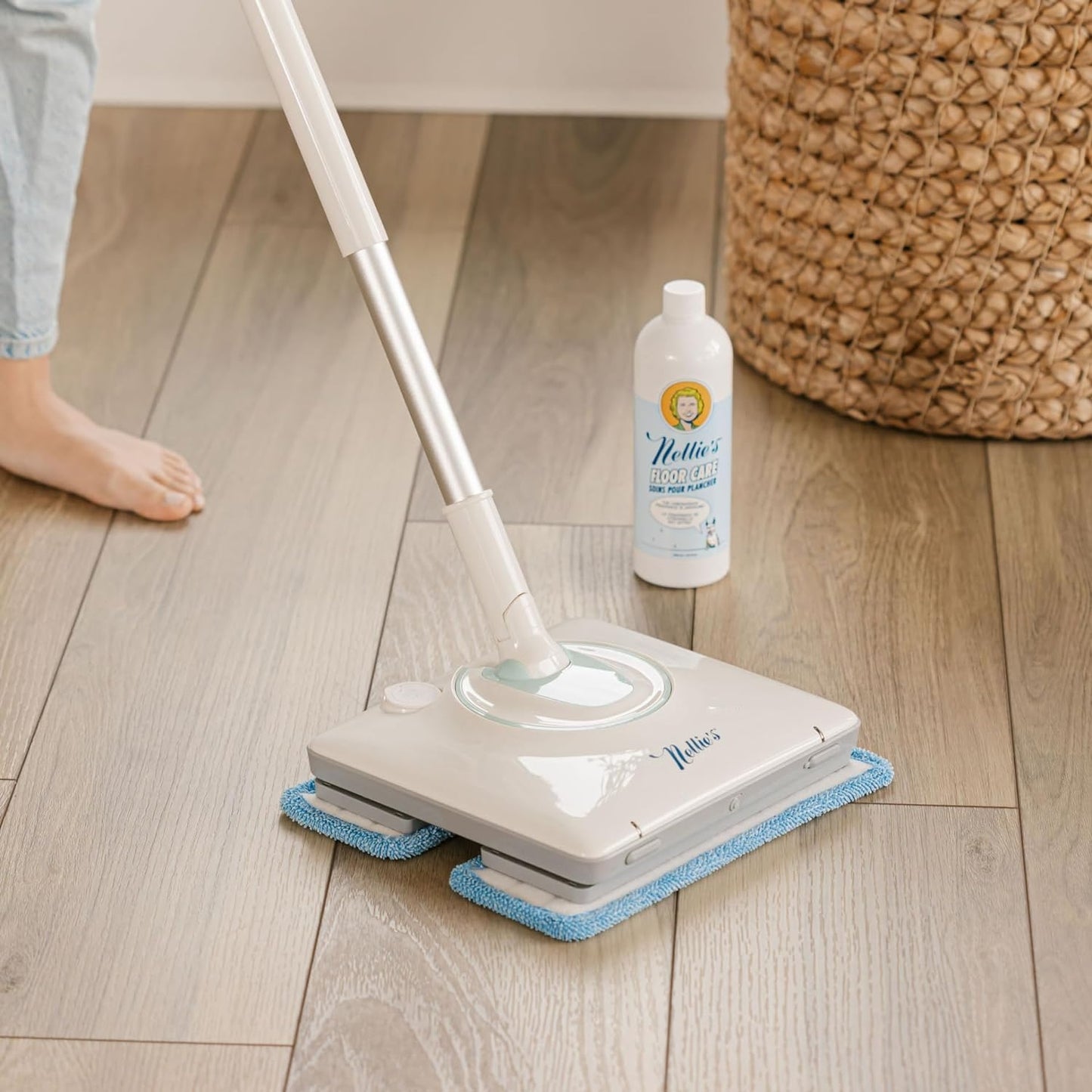 Nellie's WOW Mop Cordless Floor Scrubber - Buckhead Vacuums